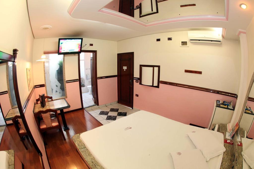 Pôrto Ferreira Hotel & Motel Le Baron (Adults Only) חדר תמונה