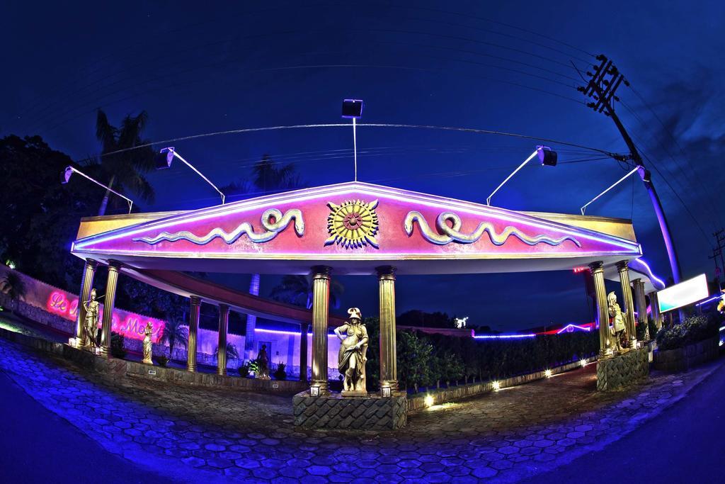Pôrto Ferreira Hotel & Motel Le Baron (Adults Only) מראה חיצוני תמונה