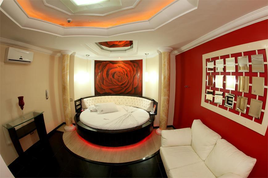 Pôrto Ferreira Hotel & Motel Le Baron (Adults Only) מראה חיצוני תמונה